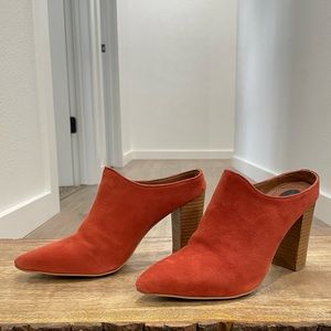 JOURNEE SIGNATURE MILLER MULE